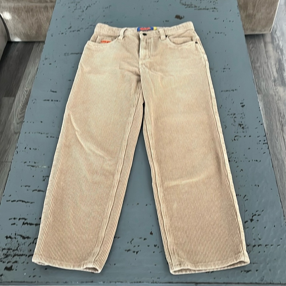 Men’s waist 27 tan Empyre pants like new.